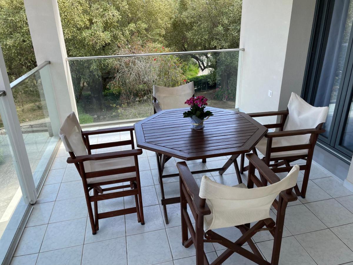 לגאנאס Andromahi Apartments & Suite מראה חיצוני תמונה