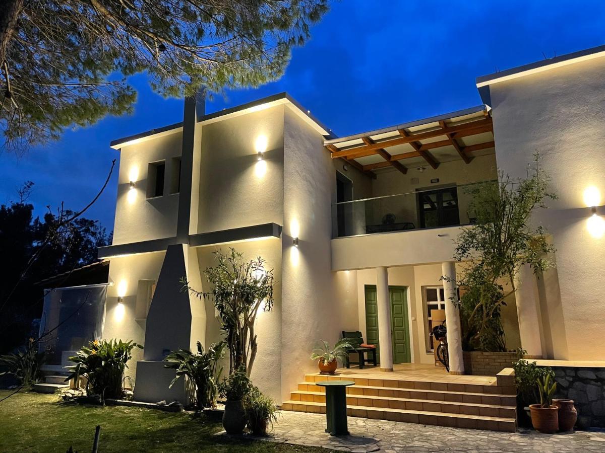 לגאנאס Andromahi Apartments & Suite מראה חיצוני תמונה