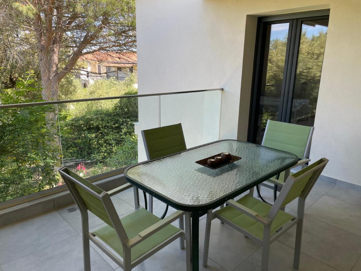 לגאנאס Andromahi Apartments & Suite מראה חיצוני תמונה