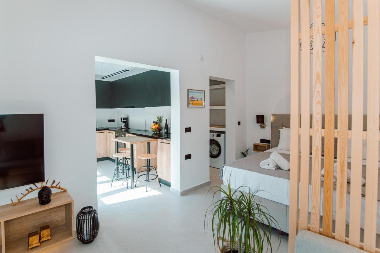 לגאנאס Andromahi Apartments & Suite מראה חיצוני תמונה
