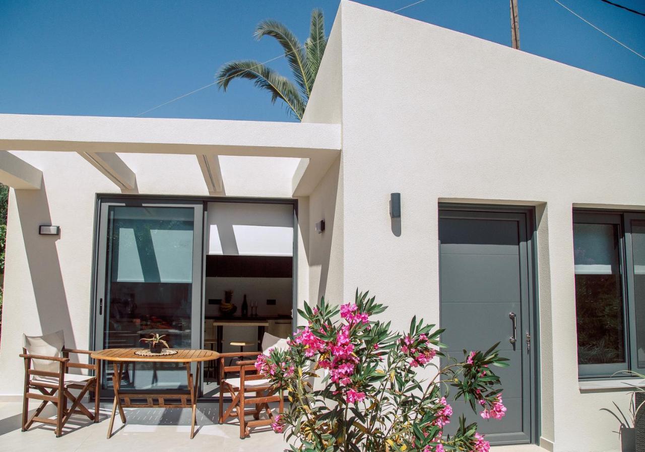 לגאנאס Andromahi Apartments & Suite מראה חיצוני תמונה