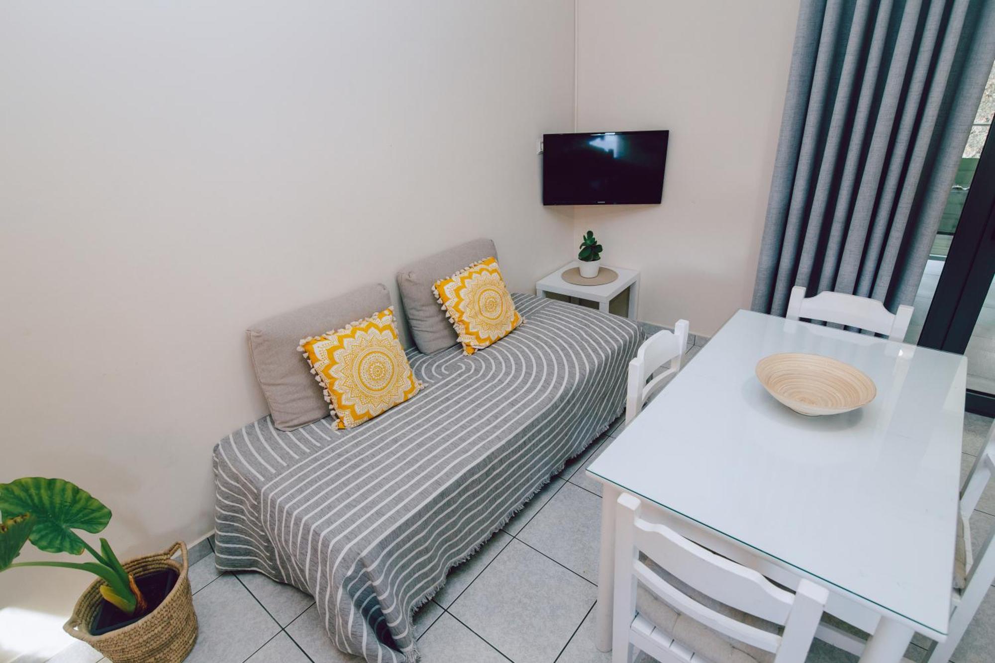 לגאנאס Andromahi Apartments & Suite מראה חיצוני תמונה
