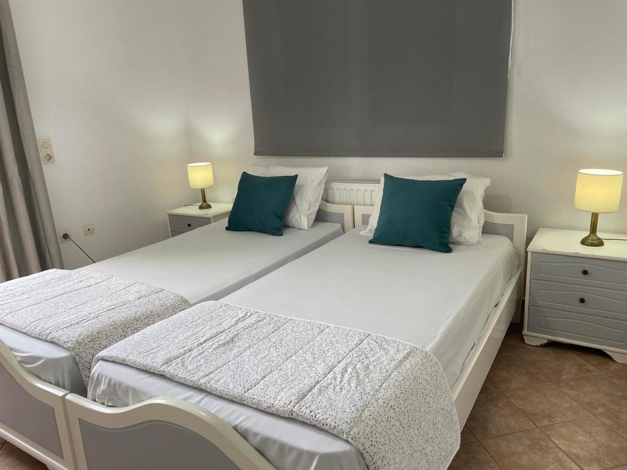 לגאנאס Andromahi Apartments & Suite מראה חיצוני תמונה